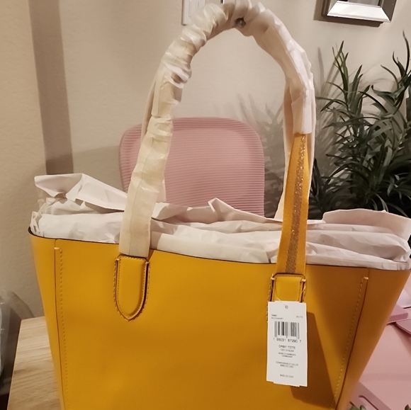 Coach Derby Tote - Canary yellow - Picture 5 of 10